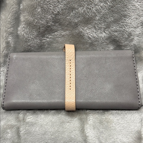 Ponagar Handmade Vietnamese Leather Chic Gray and Tan Women's Wallet - Picture 3 of 6